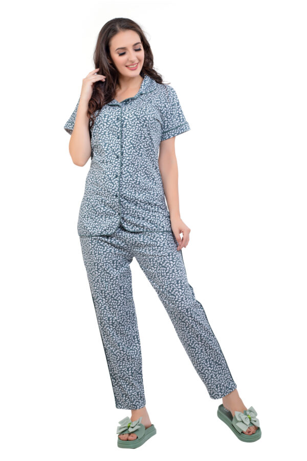 COLLAR SET NIGHT SUITS